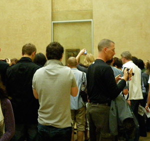 Crowd in front of the Mona Lisa